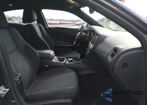 2016 Dodge Charger Sxt z USA, uszkodzony, nr VIN 2C3CDXHG3GH330365